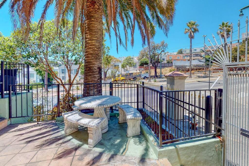 Beautiful Spacious House 2Br / 4Br In Silver Terrace San Francisco Eksteriør bilde