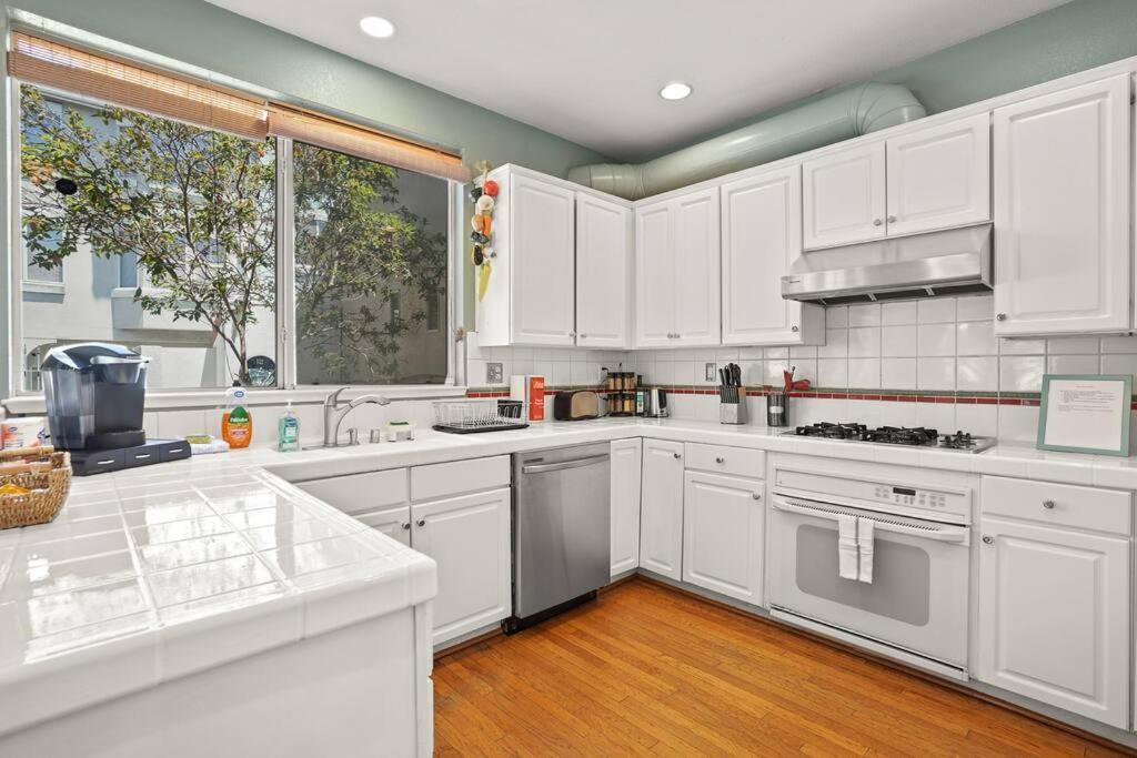 Beautiful Spacious House 2Br / 4Br In Silver Terrace San Francisco Eksteriør bilde